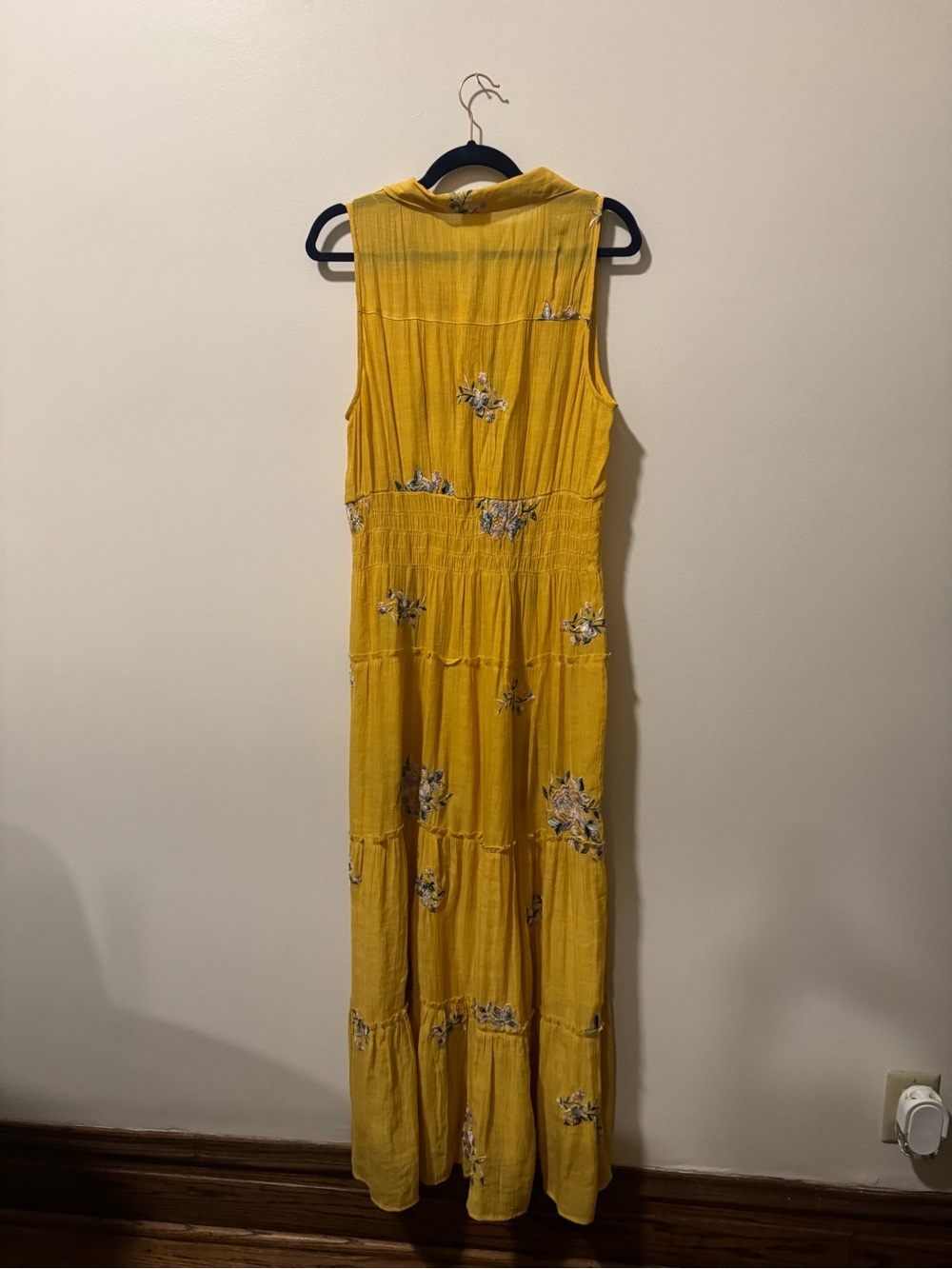 fig and flower Mustard Yellow Sleeveless Floral Maxi Dress - Picture 4 of 4